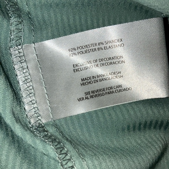 Eddie Bauer large women’s light Green Skirt with zip Pocket and cargo pockets - Picture 4 of 12